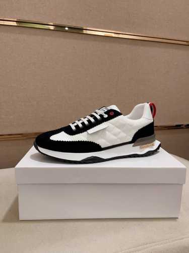 工厂价 高端版羊皮里 thom browne 汤姆 布朗 new york 汤姆再上爆款！这个邪魅酷感的新锐品牌 让我们在这个夏天有了放松 时髦 个性的新选择