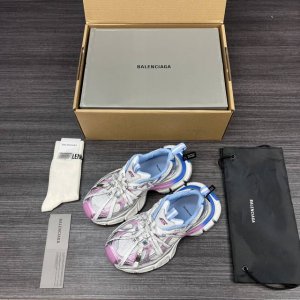 690 纯原版本Balenciaga巴黎世家 3Xl扣式绑带 圆头系带 低帮 老爹鞋 粉蓝 在延续 Track Trainer 户外轮廓和复杂鞋面结构的同时，新