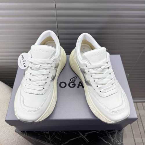 男款10 Hogan H669 复古运动系列；情侣款老爹鞋，跑鞋，网球鞋，运动鞋 运动，时尚，轻便，透气，当季官宣推荐款，网红播主也在穿它，小红书种草款老爹鞋拼