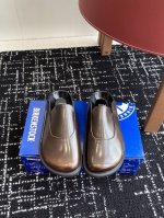 代购级310 birkenstock 25Ss 新款 勃肯 包头拖 这两个品牌刚出联名我就心动了 代购找很久才买到货，真的一鞋难求，真的超级好看，姐妹们给我冲
