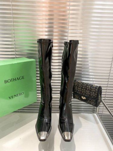 出厂： Bv 长靴火热上新啦全新版本系列产品、上脚舒服好穿、官网同步更新产品寒冷的冬天怎么少得了它、标准码数、粗跟 细跟系列、代理们最好卖的一款 标准码数：34