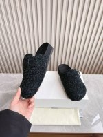 出厂 顶级版本 罗意威Loewe 25 Campo早春半拖鞋来自秀场延续品牌设计师Jonathan Anderson一贯的玩味主义色彩新款Campo玛丽珍穆勒鞋