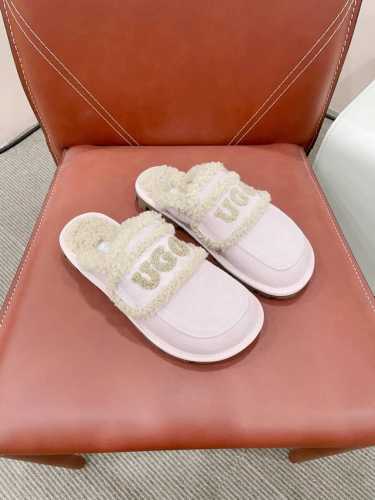 Ugg~24Vs秋冬爆款松糕厚底休闲毛鞋系列 松糕厚底毛鞋 一款不会撞衫的鞋子、简约的隔板设计上斑点的大底、鞋面真丝卷毛、秋冬季必备款、无论什么裤子裙子都能驾驭