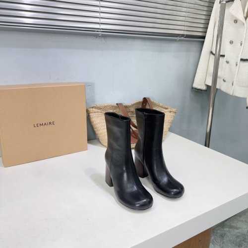 高品质出厂 ！小众潮牌顶级品质！Lemaire 秋冬粗跟圆头简约高级短靴！ 这双热度直接爆炸啦 太好看的一双啦！极简随意，低调有品，处处散发着迷人的气质！ 一双