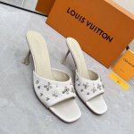 工厂价 LOUIS VUITTON 路易威登 新款拖鞋鞋面：真丝内里：羊皮 鞋底：意大利真皮大底 跟高：5.5cm 7.5cm码数：35-42