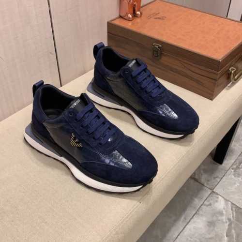 新款: 厂价: 阿玛尼ARMANI* 最新爆款休闲鞋，顶端品牌奢侈～代购，顶级～质量。鞋面選用进口透气牛皮搭配材质透气羊皮垫脚 精细做工。原版个性时尚柔软橡膠耐