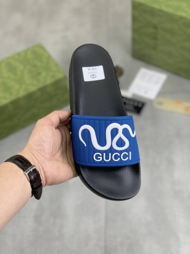工厂价 GUCCI 古奇蛇年新款休闲拖鞋，原版官网1:1、完美做工 透射出一种尊贵奢华，于古奇高端超凡工艺中升华其奢侈定义。原版古奇双G组合大底，码数：37-4