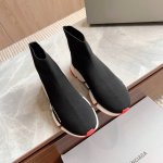 顶级balenciaga巴黎世家毛线飞织靴 升级版推出speed 版本全新袜子鞋原厂货 绝非通版 袜子部分可以把脚背和脚踝完全包裹起来， 鞋面是原版飞织一体成型