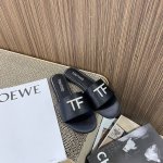 橙子出厂价 真丝 TOMFORD 汤姆福特 春夏新款 经典TF扣平底拖鞋 凉拖鞋材质：进口真丝 石头纹面料码数：35-41