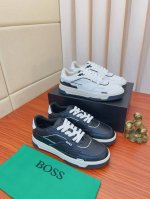 实价： Boss 高端系列运动男鞋，以经典的设计成为永不落幕的时尚宠儿，经典的休闲造型 鞋面采用牛皮鞋面 品牌logo点缀 彰显品牌魅力；头层真皮里品牌专用大底