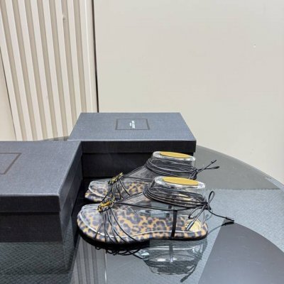 顶级版本 原版复刻 Sain*Laurent Ysl 圣罗兰Ss2025夏季新品！方头走秀款高跟Ysl凉鞋 2025全新春夏系列凉鞋 ！ 各种小裙子搭配起来 完