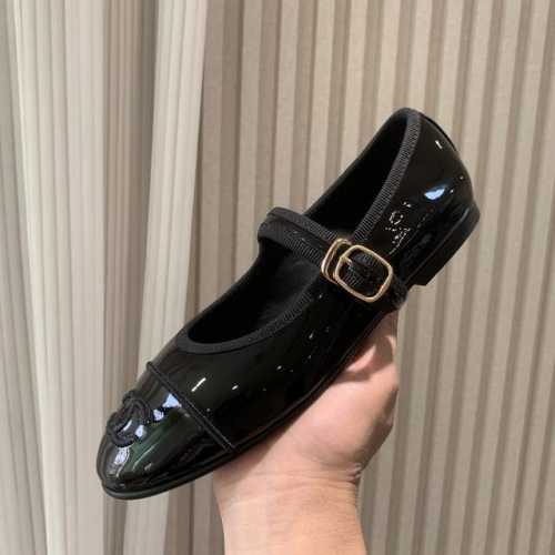 p360 chanel2025春夏新款，玛丽珍皮/布面 香奈儿小香C家 24/早春走秀款平底单鞋 舒适玛丽珍鞋 走秀高级成衣定制主打灯芯绒斜纹拼接面料 简约又不