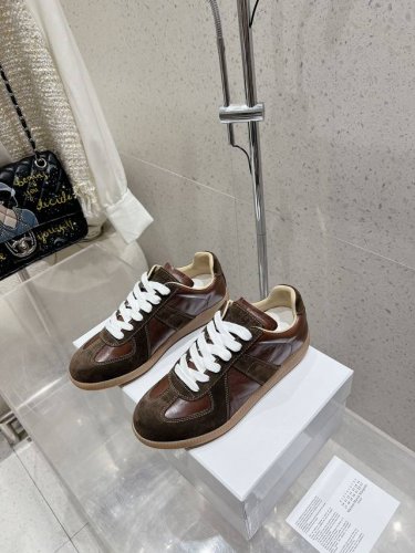 情侣款女 男10 Maisonmargiela Mm6 马吉拉 情侣款针织连袜漏孔德训鞋 休闲运动鞋 原版购入开发 做货 鬼才设计师品牌，一个轻奢品牌 这一款德