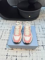 Prada 2024秋季新款金标厚底休闲鞋 鞋面：定制进口小羊皮 内里：进口羊皮 大底：原版开模tpu橡胶大底 码数：35 41 40.41定做不退不换