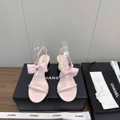 chane*｜小香25P夏季 蝴蝶结 凉鞋系列新品 最美凉鞋 初夏必备 高版本 P370 香家高级感这块总让人大写的服气 看起来蛮简单的款式 但上脚就莫名很高阶