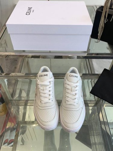 CELINE 赛琳 25ss最新 Block系列 系带 情侣款休闲运动鞋TRIOMPHE 皮革贴饰，瞬间给这款 BLOCK 运动鞋注入了清新柔美的魅力，爱了爱了