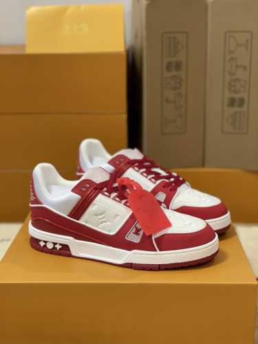 顶级版本 情侣款上线路易威登LVTRAINER 运动鞋Virgil Abloh 马卡龙系列款号1AA6Y8从复古篮球鞋汲取灵感，打造备受青睐的LVTrainer