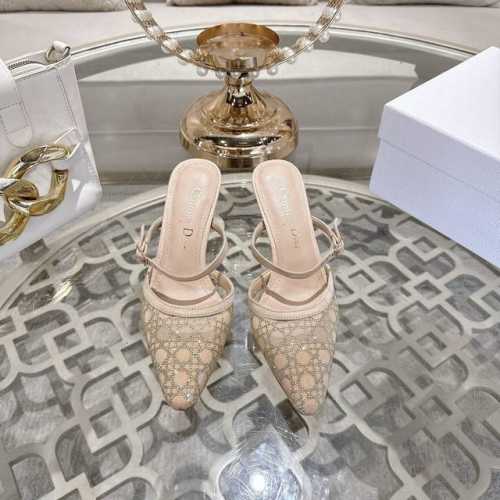 225 Dior 迪奥仙女百搭烫钻工艺猫跟跟鞋早春新品 专柜新款四季拖鞋系列顶级上新 上班族首选！年会必须入手 ——————————— 鞋面：原版定制材质烫钻特