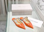 Jimmy Choo 吉米周 新款羊猄珍珠链条系列 面料：羊猄 内里：进口意制小羊皮 超级柔软细腻 大底：进口意大利原色牛皮底 码数：35～39 34、40、4