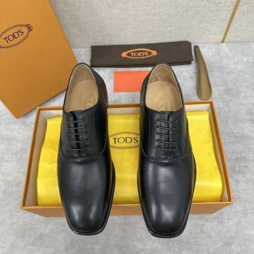 新款 Tods 托德～斯 系带正装男鞋 经典复古皮鞋 原版一比一开发 面是采用意大利进口牛皮设计，车明线真皮大底 内里水染小牛皮，吸汗不臭脚，经典光面设计超级百