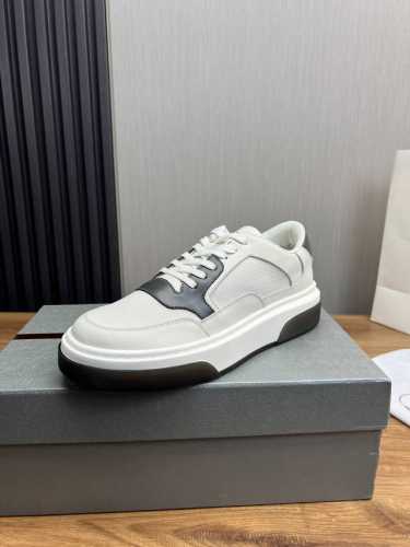 工厂价 Prada 普拉达.官网新品来袭，专柜同步1:1发售原厂配置，进口原版牛皮拼接进口网布，经典版面运动潮达人，进口水染牛皮里垫，鞋底：原厂特供原版底超级舒