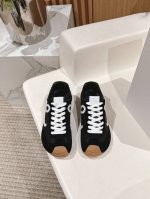 高品质出厂 顶级品质情侣款！Loewe罗意威2025早春新款 Ballet Runner 新款芭蕾舞鞋休闲运动鞋超级棒 不对称鞋头造型超柔软，轻便且灵活的鞋底，