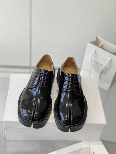 男 高定品质！Maison Margiela MM6分趾鞋 Tabi 意产植鞣羊皮！欢迎对比 真正的原版大底！情侣码数Size:35-45 女40.41男45定