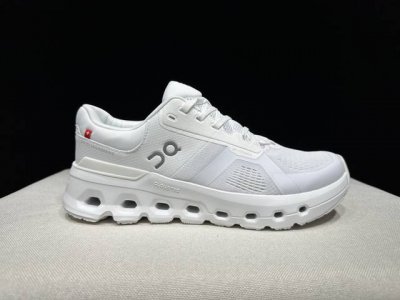 顶级版本On昂跑 Cloudrunner 2 织物 舒适百搭 减震透气轻便 低帮 生活休闲鞋。瑞士高性能运动品牌on打造的此系列作品，鞋面由再生聚酯纤维和网眼布