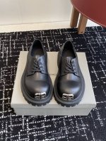 代购级无扣款360 双B扣P400 巴黎世家Balenciaga春夏秀款大头皮鞋 巴家就一直在引领大鞋大靴的风潮 成为不少潮人Kol“人脚一双”的必备单品；类固