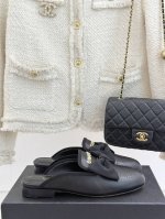 厂价350 chane*｜小香25P新品菱格 字母蝴蝶结双C半拖拖鞋 夏天一定要入的凉拖系列 鞋面采用进口小羊皮 内里垫脚是丝绸羊皮 意大利进口牛皮大底 码数：