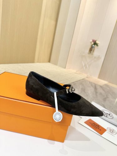 爱马仕Hermes，出厂价P 真皮大底 顶级版本！原版开发 鞋面：羊猄皮 内里垫脚 混种羊皮 大底：意大利真皮大底 码数：34-43注 34 41 42 43