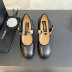 代购级皮面P380布面P370 chanel 25Ss 春夏新款 手工坊系列 小羊皮玛丽珍，小圆头 可爱指数十颗星 精致山茶花五金装饰 深肉粉色 高密度毛巾内里