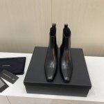 出厂价 顶级品质 Alexander Wang 亚力山大 王秋冬最新走秀爆款系列 今年最值得入手的靴子 没有之一！超多网红明星上脚 这款黑色 Kane 踝靴由光