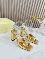 冲量价 Jimmy Choo 吉米周 是一个非常全面之尊贵时尚生活品牌， 香港,美国等大时尚博主及明星的同款表带女士高跟，中跟，平跟后空凉鞋系列。 澳大利亚尖头