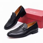 商品商标：Ferragamo 菲拉格慕 休闲皮鞋正码码数: 38-44 45订的制商品材料：精选 进口头层荔枝纹牛皮鞋面+奢华五金扣，进口水染牛皮内里 强烈立体