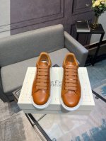 Alexander McQUEEN正品爆拆 1：1顶级麦昆原版皮料白色进口丝绸皮 原版白色鞋盒 布袋手提袋 全套包装、多送一副鞋带！后包工艺采用进口定型机热熔胶