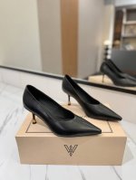 出厂价Pp： Vanda Novak来自意大利品牌 全网独家 耗时3个月研发 鞋跟独特设计酒杯 重磅系列 众多联手意大利品牌 推出高级感满分的鞋款系列 火遍In