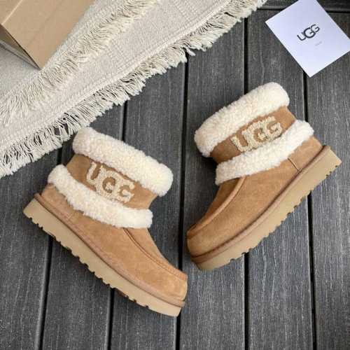 工厂价 Ugg 刺绣logo翻毛雪地靴火爆来袭 牛皮搭配皮毛一体设计 秋冬穿搭必备单品 材质牛皮，内里真羊毛 码数：35-40