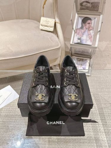 出厂 Chane*L埃及系列优雅穆勒秋鞋 鞋面：原版进口混种皮+双层绣花点缀+精致商标字母五金 内里：垫脚特定水染丝愁混种小羊皮 大底：意大利本色真皮大底、 跟