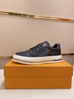 工厂价 Louis Vuitton 路易威登 Lv 新款专柜同步发售，鞋面意大利进口头层牛皮，全进口羊皮内里，完全1比1复刻，鞋底：原厂特供原版底，独家活动成型