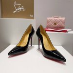 顶级版原版盒 Christian Louboutin s原版做货重工CL经典漆皮波浪纹高跟鞋系列～ 鞋面：招牌的侧面波浪纹设计，整体外观设计都带着一点点黑暗的感