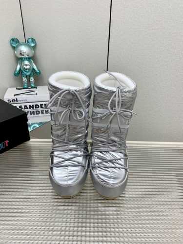 出厂 高版本 Moon Boot Vs秋冬最新款雪地靴系列 丑萌雪地短靴 忘了ugg吧，时髦人都在穿moon Boot雪地靴 如果你难以接受ugg的复兴 那现在
