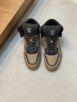 louis Vuitton 路易威登 -高端品质 原单 -鞋面：纳帕小牛皮冲孔拼接、3D缝制品牌logo图腾 -内里：帆布内里 -大底：双色tpr 橡胶；成型大