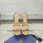 AQUAZZURA 菠萝早春专柜新品仙女时装鞋系列，同步官网全系列龙年主打一个火爆，全网各大网红纷纷开秀，绝美的穿搭系列！鞋面：进口真丝内里：柔软羊皮大底：意大