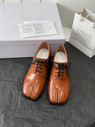 出厂价: 高定款！Maison Margiela MM6分趾鞋 Tabi 意产植鞣羊皮！欢迎对比 真正的原版大底！Size:35-40