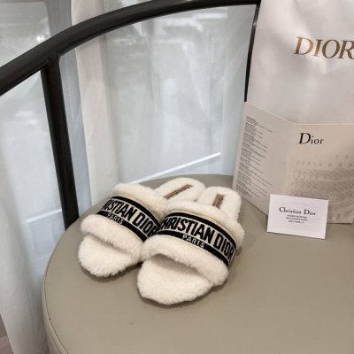 出厂： Dior 迪奥 顶级专柜 新款限定 官网上新 独家首发 迪奥 Dior 24Ss -羊毛拖 迪奥毛拖 Dior毛拖 Dior 小红书毛拖新品 秋冬oot