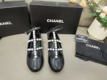 橙子出厂价 Chanel 香奈儿 小香最新珍珠玛丽珍鞋 洋气单鞋 版型超级正 最新时尚的设计 火遍全网的单鞋，上脚又酷又时髦。独特设计最为抢眼吸晴 上脚还很好的