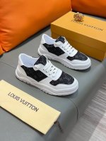 商品名称：Louis Vuitton 路易 威登正规码数: 38-44 休闲鞋商品材料：精选 牛皮鞋面，柔软绒毛内里；原厂大底