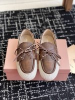 代购级330 miu Miu 25Ss 春夏季 布洛克 芭蕾舞 乐福鞋 这款布洛克鞋线条简约设计经典，饰以Miu Miu徽标 等金属细节。 鞋面采用了牛皮和原版