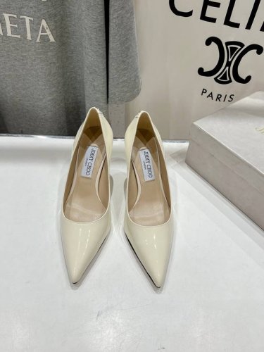 高版本出厂 Jimmy Choo*｜Jc 吉米周2025Ss春夏新款简约尖头漆皮高跟鞋单鞋 原版套楦，完美的线条，简约大气上脚显气质粗跟舒适百搭，还能拉长双腿显